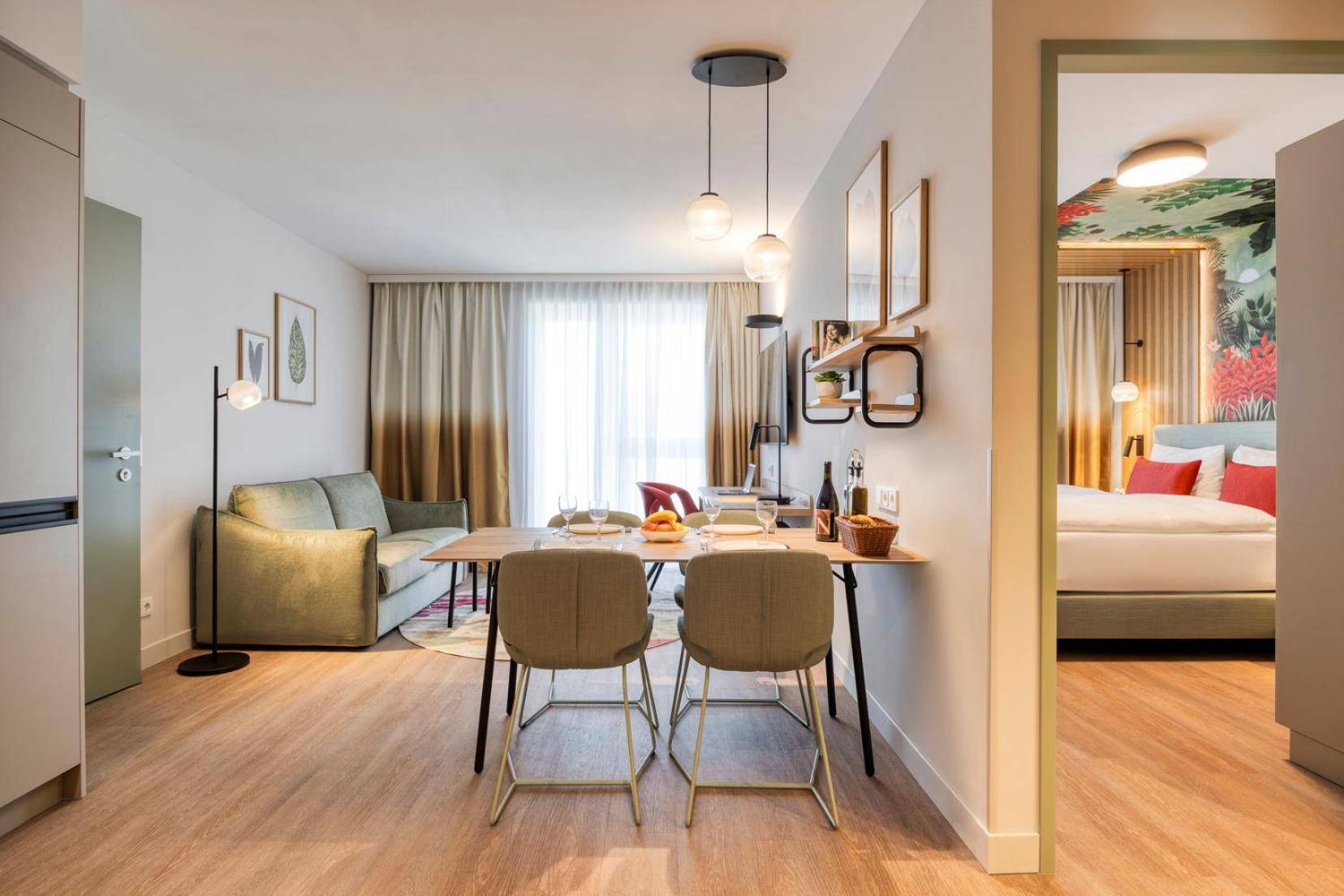 One-Bedroom Apartment One Classic Room Connected
